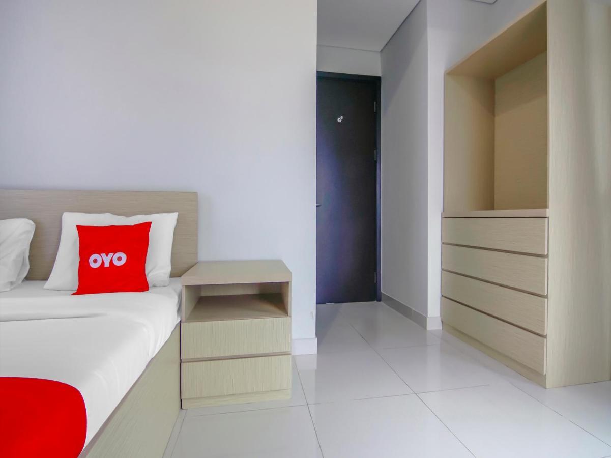 RedDoorz Apartment @ Puri Mansion Jakarta Exterior foto